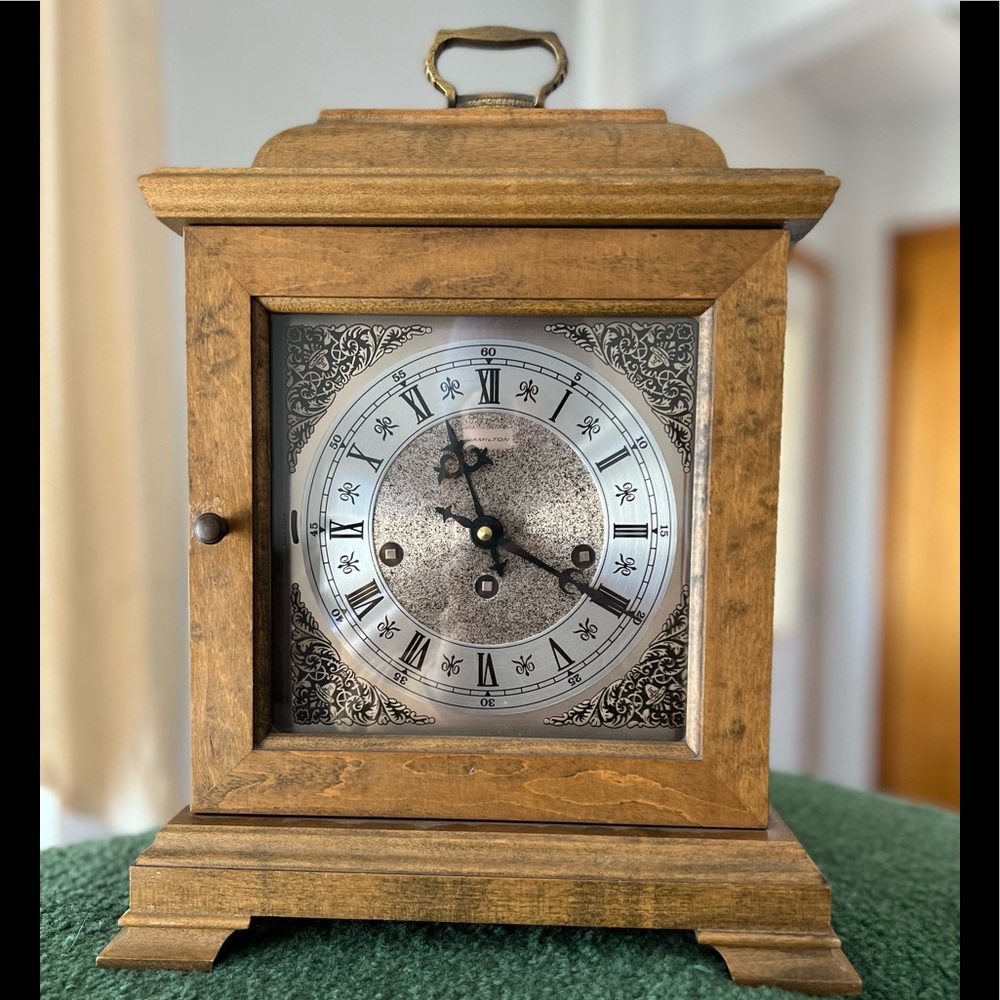 Hamilton Wheatland clock, altered to run on a battery